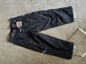 Brand New With tags Dub brand Snowboard pants size L